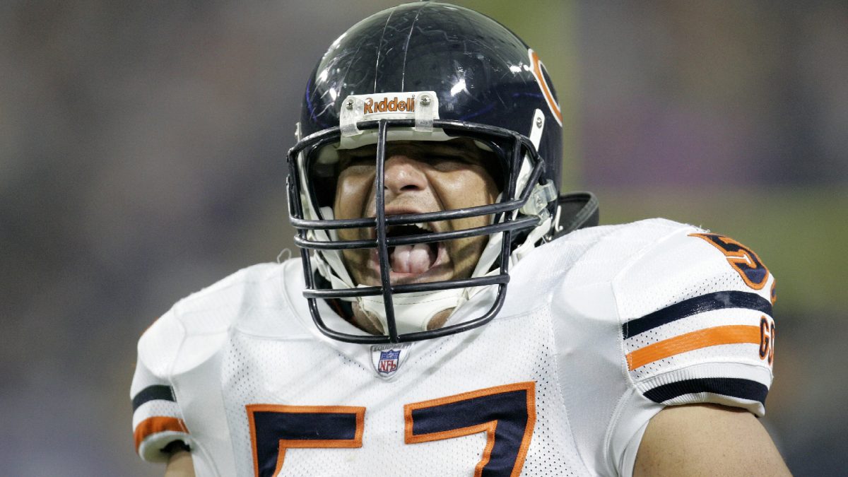 Ex-Bear center Kreutz quits Saints