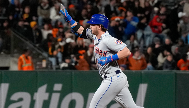 Jeff McNeil Silences Heckler Who Says He Has No Power With Home Run