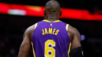 NBA World Reacts To Seeing LeBron James In ‘Productive’ Talks Regarding A Lakers Extension