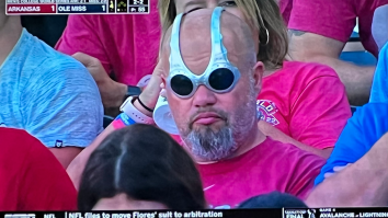 Legendary Arkansas Fan Shows Off Epic Tan Line From Crazy Rare Sunglasses At College World Series