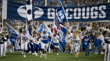 4* College Football Recruit Takes WILD Recruiting Photos With Full-Sized Stuffed Cougar At BYU