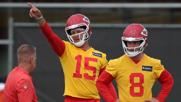 New Chiefs WR JuJu Smith-Schuster Left Mind-Blown By Patrick Mahomes’ Wicked No-Look Pass