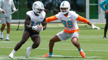 Tyreek Hill Looks Jacked While Showing Off RIDICULOUS Foot Speed In Viral Ladder Drill Video