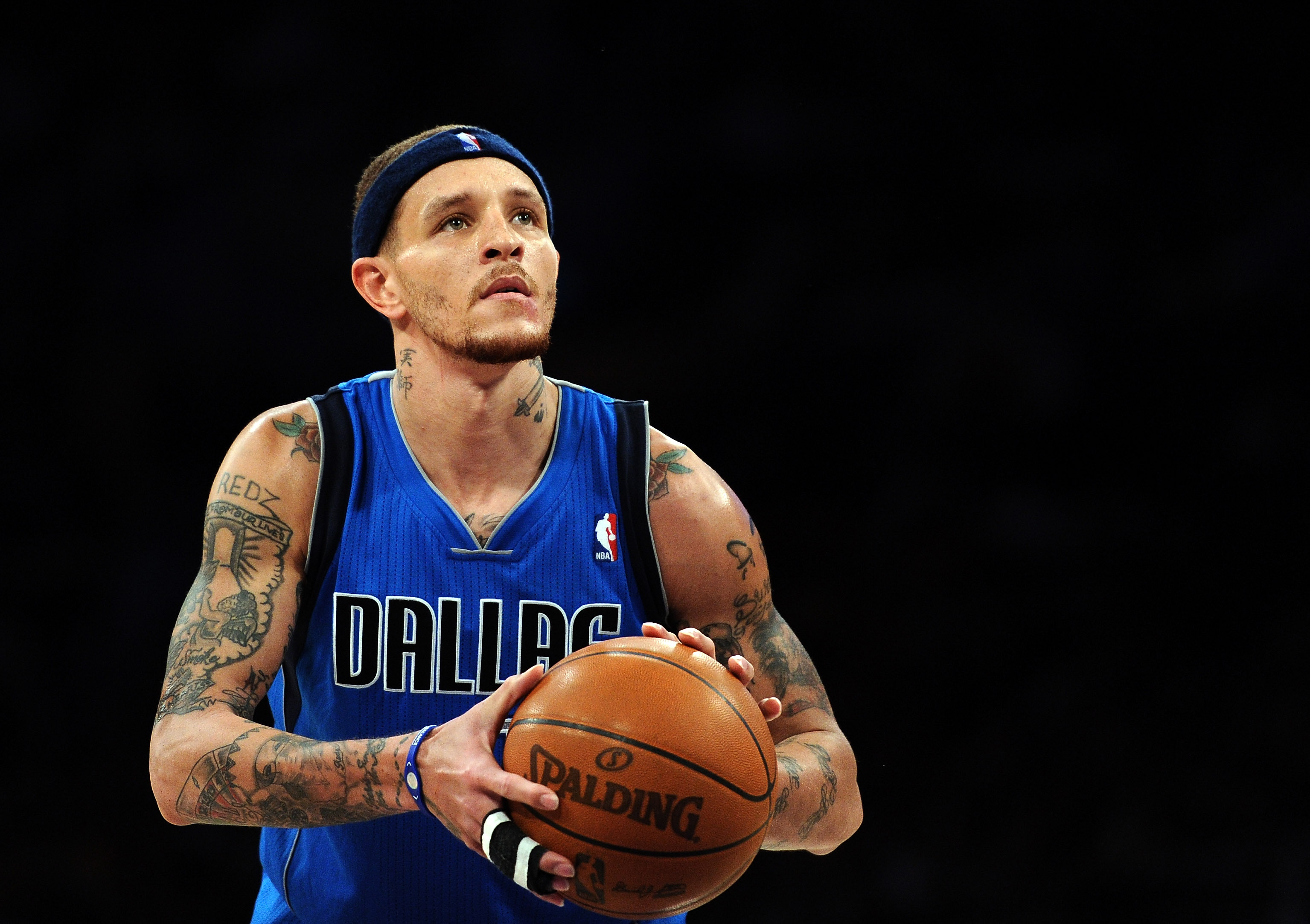 Delonte West Gets Flooring Job Weeks After Heartbreaking Panhandling