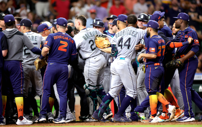 Ty France Dusty Baker Break Down What Led To Mariners Astros Benches Clearing