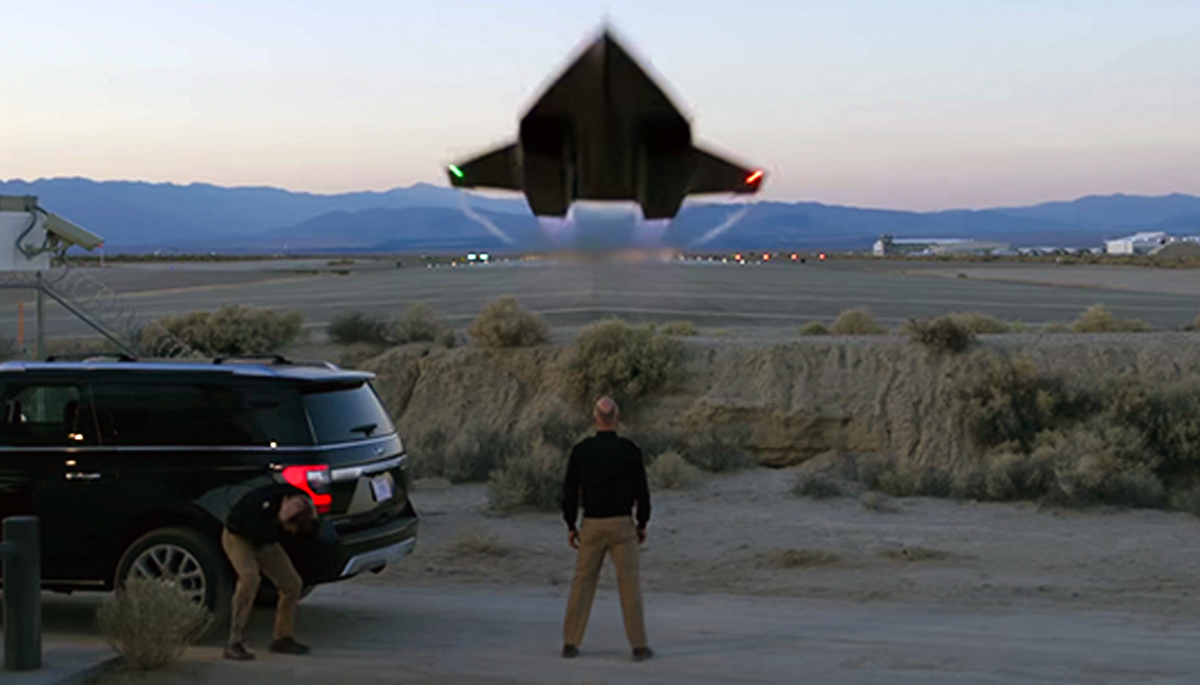 Ed Harris Got Blown Away By A Jet In 'Top Gun: Maverick'