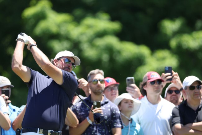 Video: Phil Mickelson Getting Plenty Of Love From Fans At U.S. Open