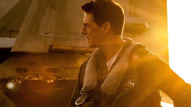Tom Cruise Takes Rare Victory Lap, Celebrates 'Top Gun: Maverick'