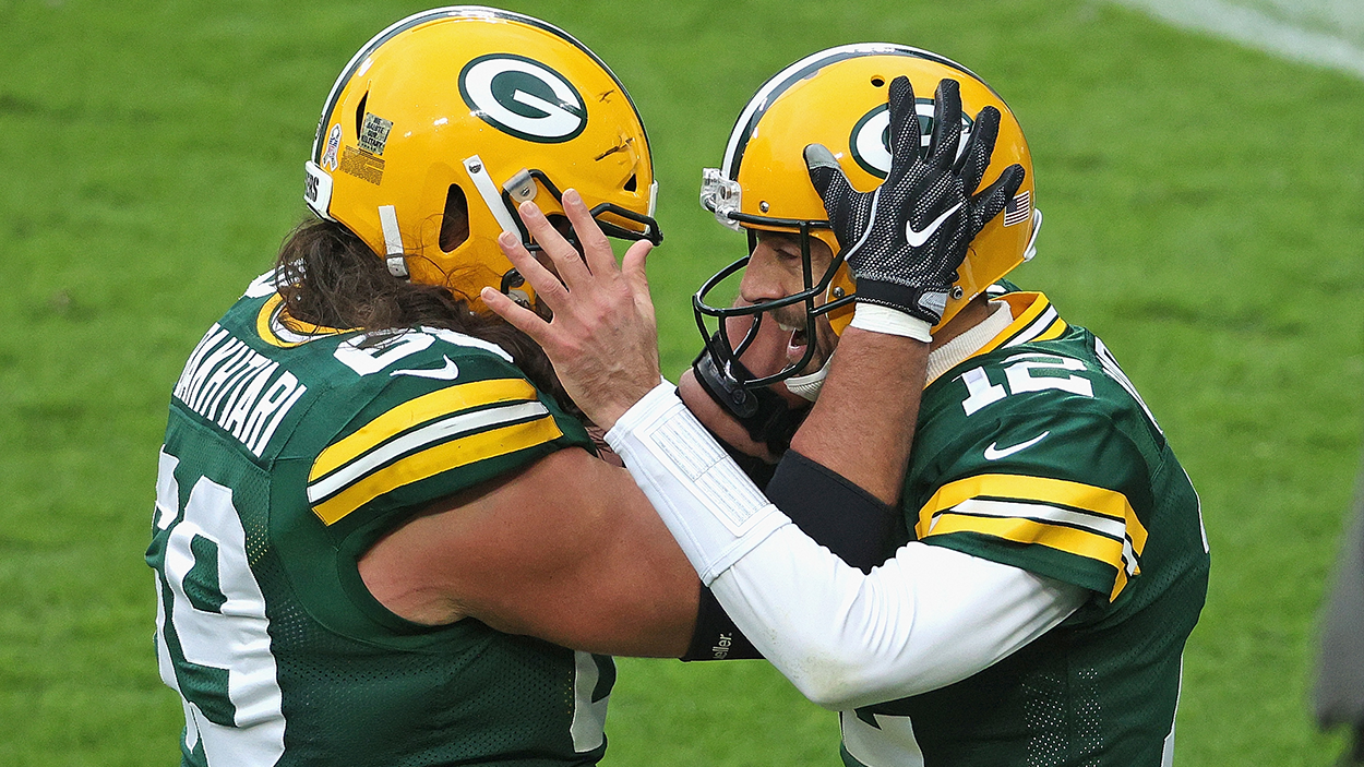 Aaron Rodgers' Best Buddy David Bakhtiari Emulates Cowboys Owner