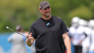 Dan Campbell Taping His Wrists To Do Up-Downs With The Lions Is The Ultimate Player’s Coach Hardo Move