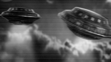 ‘At Least 100’ UFOs With Underwater Capabilities Swarmed Battleships In 2019, Say Navy Crewmembers