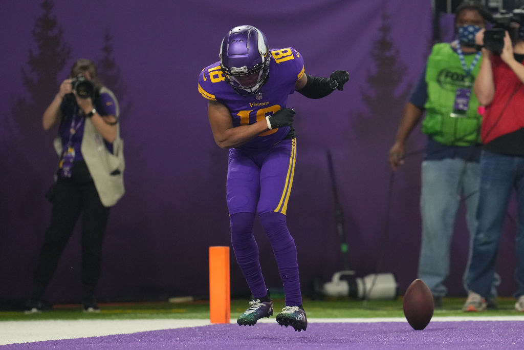 Vikings' Justin Jefferson has a new goal: to become first NFL receiver with  2,000-yard season – Twin Cities