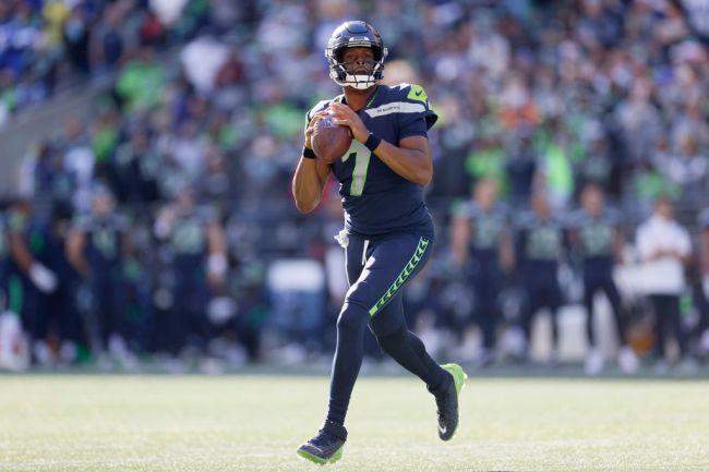 one-quarterback-dominated-starting-reps-seattle-seahawks-to-start-camp