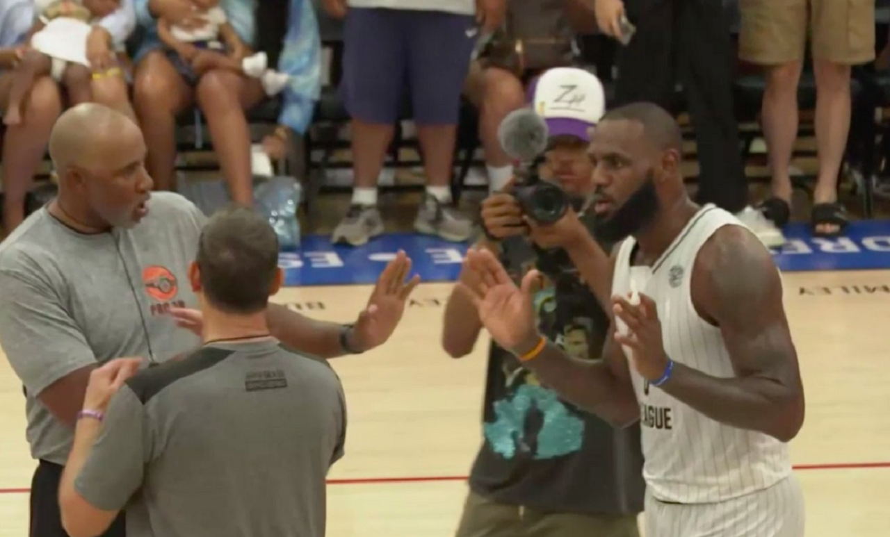 LeBron with moves in Drew League game! #lebron #drewleague
