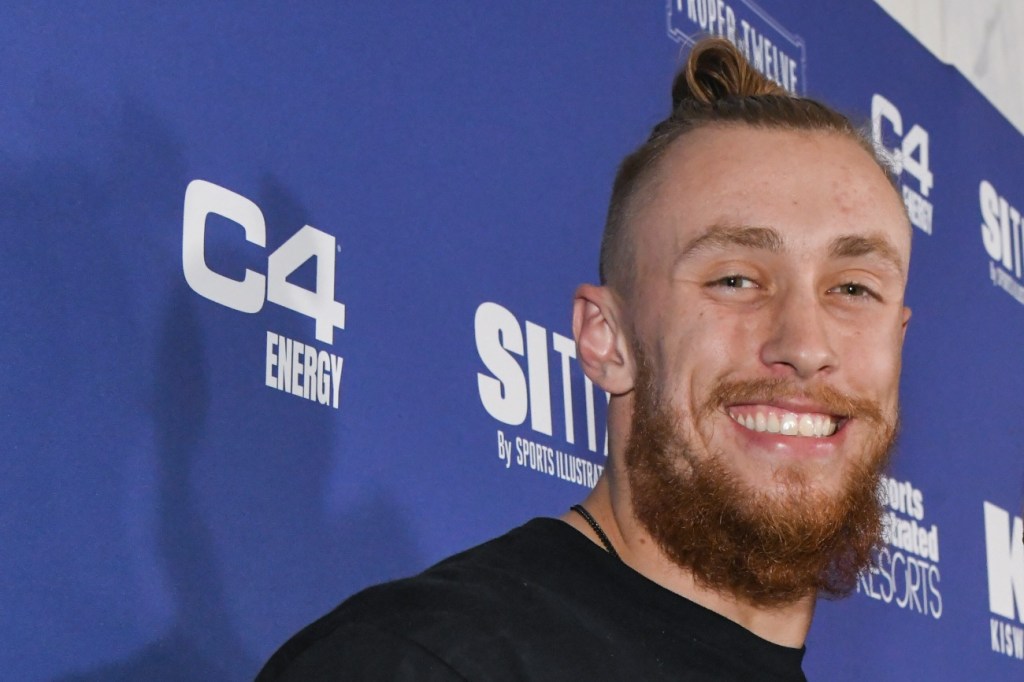 George Kittle Casually Goes Hulk-Mode In The Gym And Reps 635-Pounds Like It's Easy