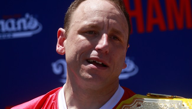 Joey Chestnut Eats 44 Chicken Tenders To Set A World Record