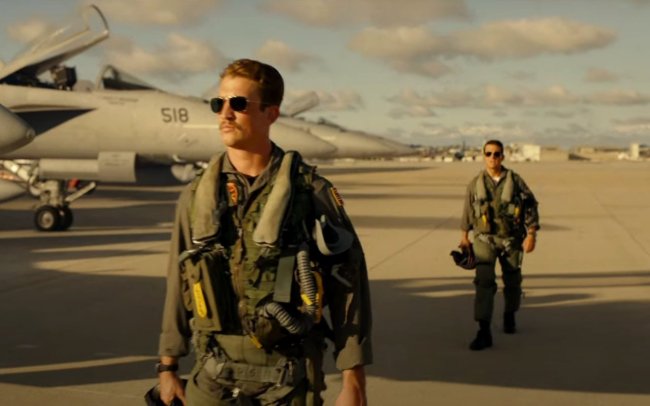 Miles Teller Reveals Tom Cruise's Plans For 'Top Gun 3'