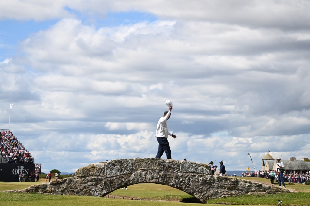 Tiger Woods Crying While Waking Up The Fairway On 18 At St. Andrews Crushed The Golf World