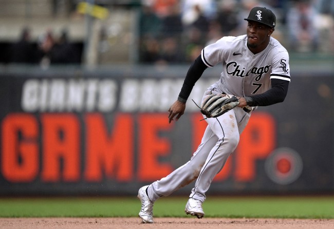 WATCH: White Sox SS Tim Anderson Tags Runner Without Ball 