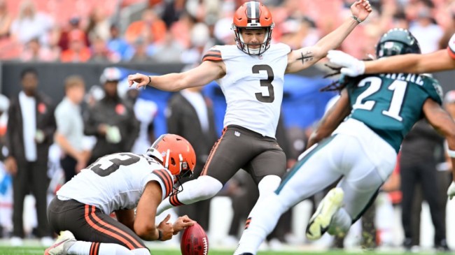 cleveland-browns-rookie-shows-ridiculous-leg-strength-70-yard-field-goal