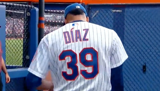 Mets Closer Edwin Diaz Makes Epic Entrance In Viral Video