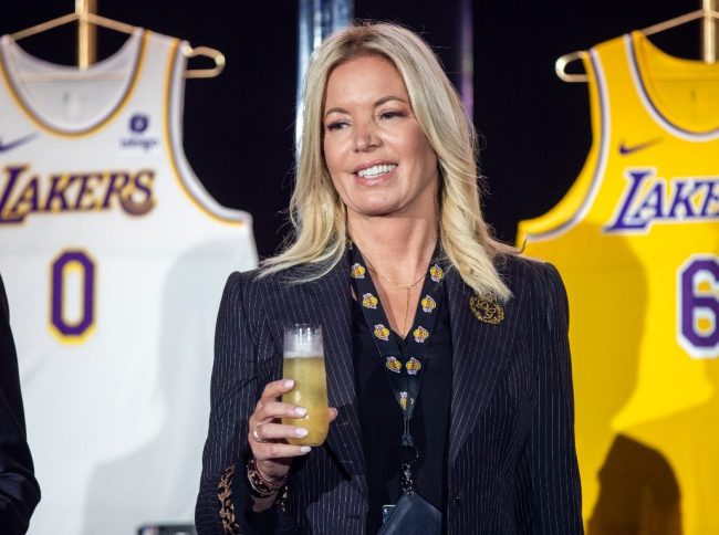 Jeanie Buss Delivers Hilarious Zing On OJ Simpson During Lakers Game