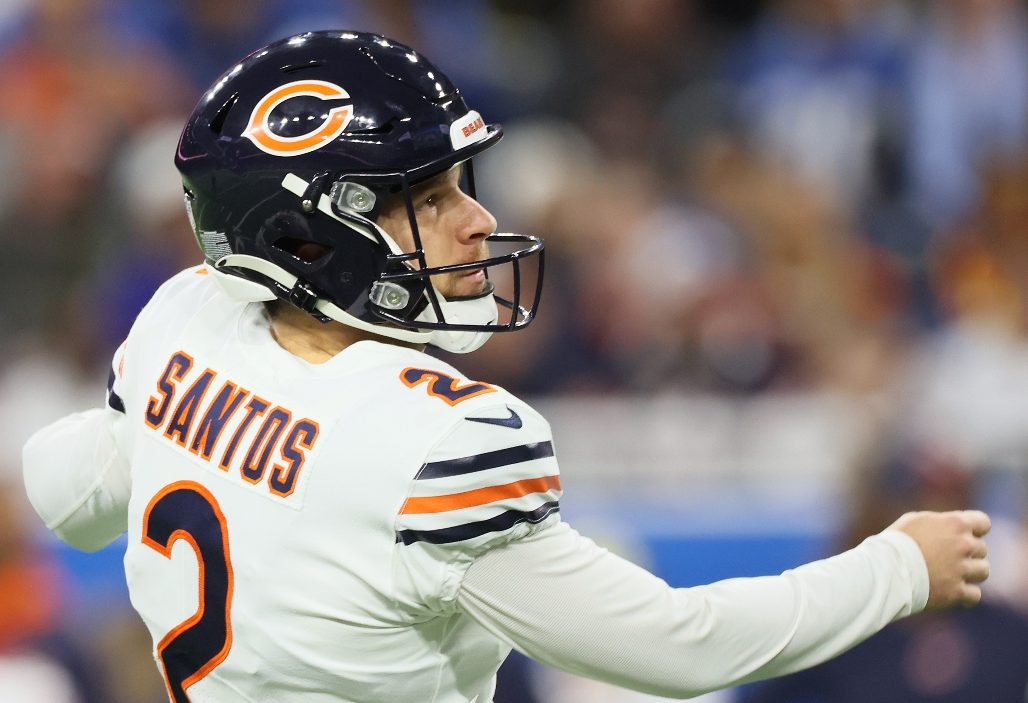 The Bonkers Way Bears Kicker Cairo Santos Prepares For The Season