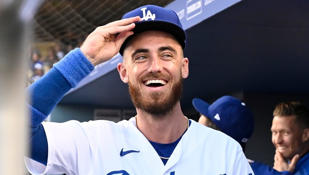 Cody Bellinger of the West team from Chandler, Arizona talks with his  News Photo - Getty Images