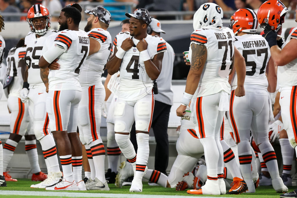 Browns teammate downplays road boos, chants against Deshaun Watson