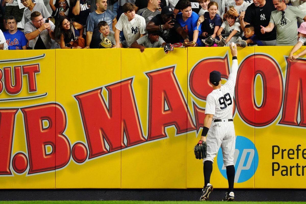 Aaron Judge Blasts HR As Annoying Mets Fan Tries To Heckle