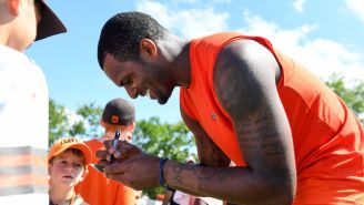 Deshaun Watson Was ‘Mobbed’ For Autographs By Browns Fans After Suspension Announcement