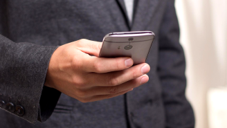 Your Smartphone Will Soon Be Able To Recognize You Just By How You Hold It, But Is That A Good Thing?