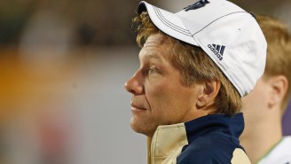 Notre Dame Football Players Singing Bon Jovi Karaoke Crosses Over From Being Cringe To Incredible
