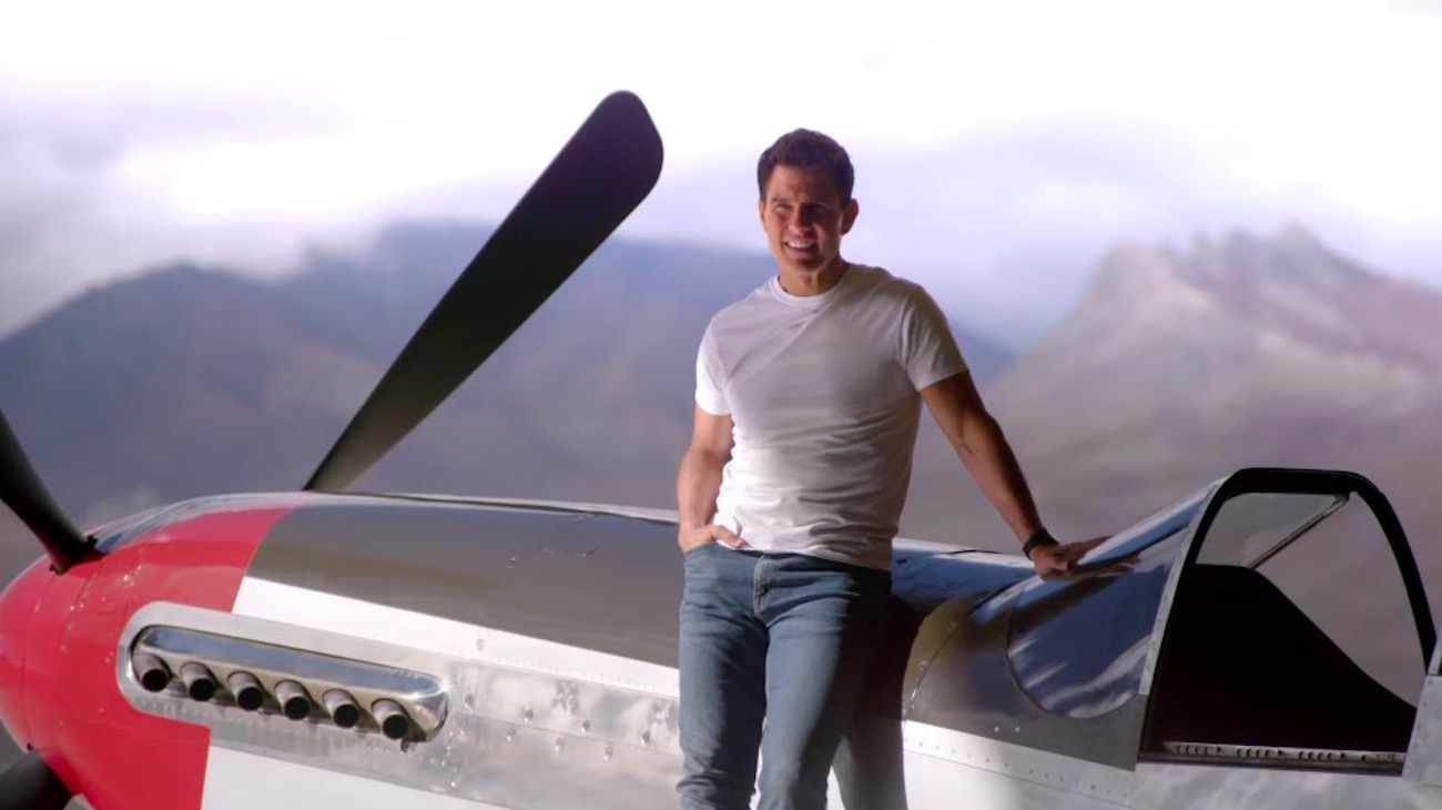 Tom Cruise Shows Off His Personal P51 Mustang In This Exclusive Video 0556