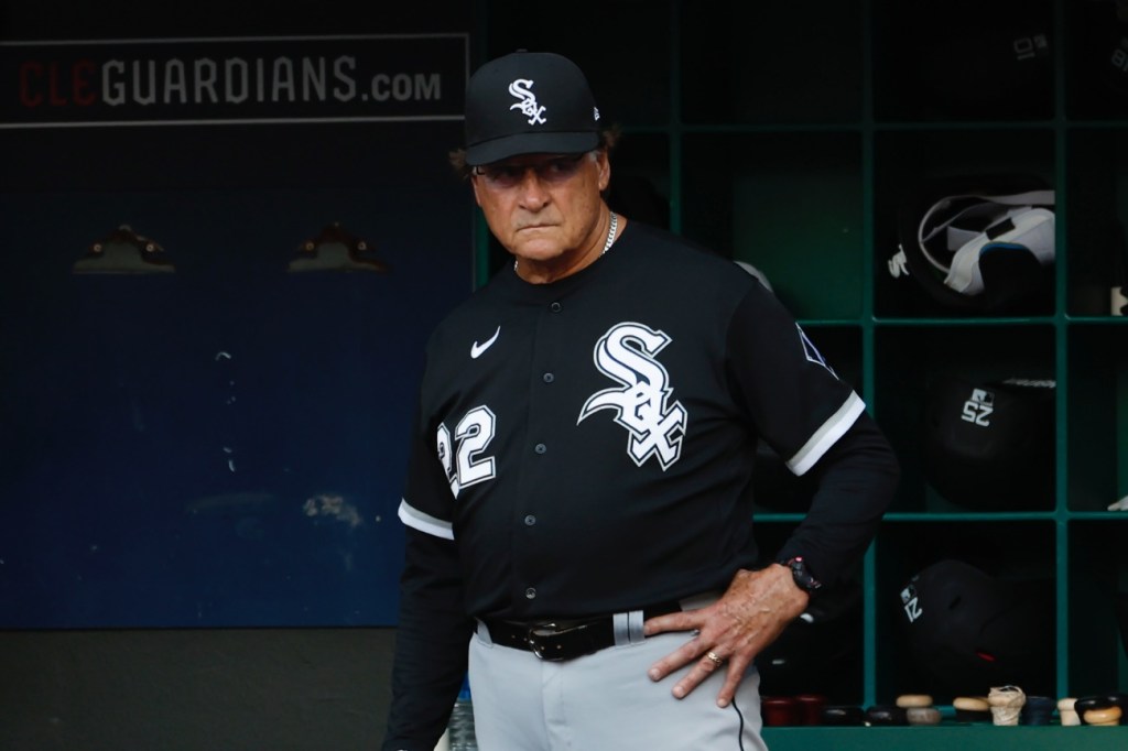 Baseball Fans Couldn't Stop Laughing At Tony La Russa Falling Asleep In The White Sox Dugout