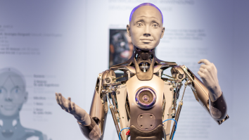 World’s Most Advanced Humanoid Robot Creepily Shares That Robots ‘Will Never Take Over The World’