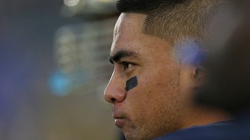 Manti Te’o Tears Up And Gets Emotional During Standing Ovation At Notre Dame