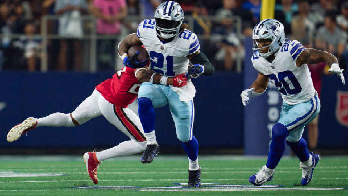 Ezekiel Elliott Appears To Accidentally Unveil Cowboys