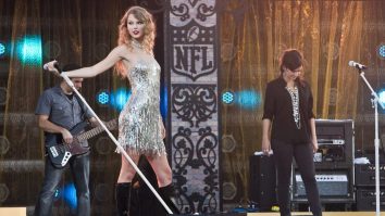 New Reports Claim Taylor Swift Will Be The Star Of The Apple Music Super Bowl 57 Halftime Show