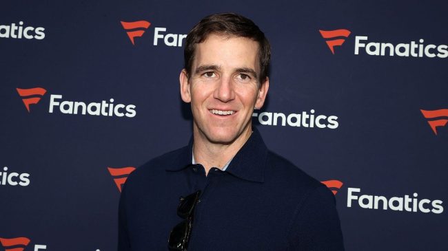 Eli Manning Caught Casually Watching The Giants Game With Fans