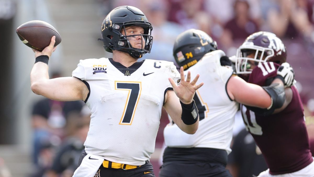 Watch App State QB Chase Brice Show He's Elite On And Off The Field