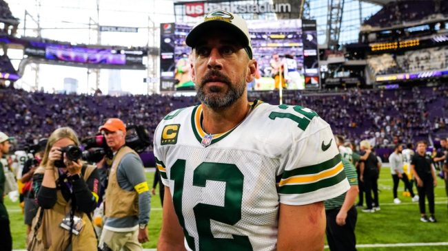 Aaron Rodgers Says It's Teammates, Not Him That Has To Make Changes