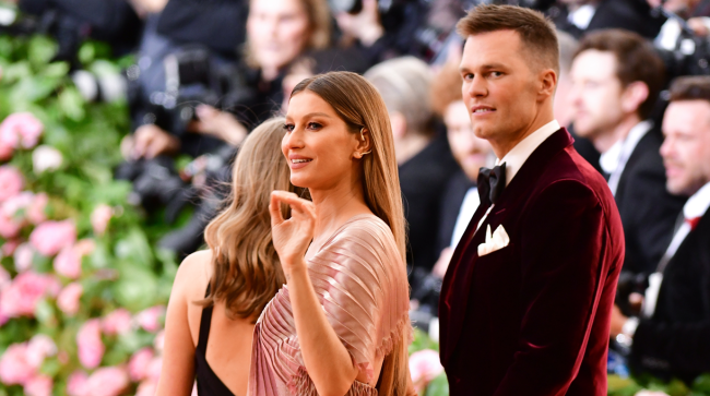 Sources Say Tom Bradys Teammates Are Irritated With Marriage Drama
