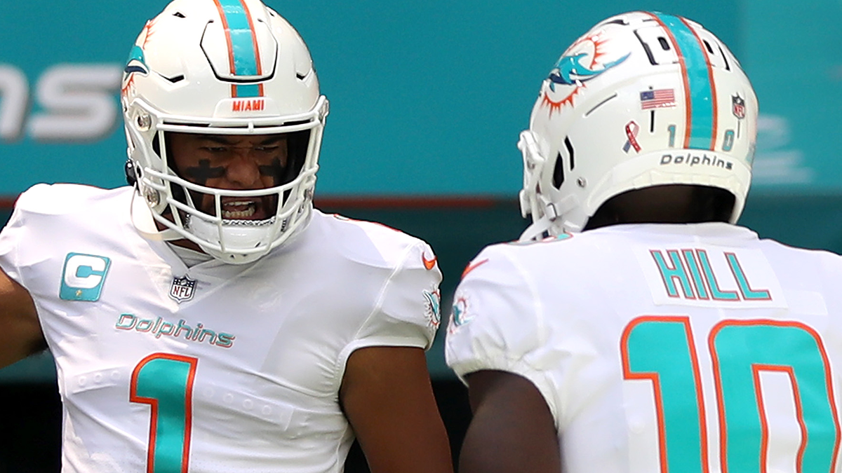 Guarded' Tua Tagovailoa thriving on positive coaching, new Dolphins WR  Tyreek Hill 