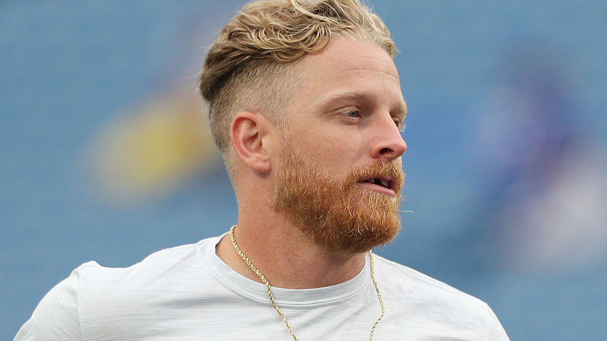 Bucs will add free agent Cole Beasley to Tom Brady's depleted