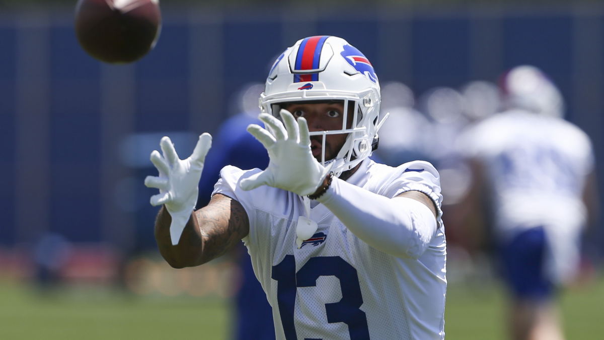 Bills WR Gabe Davis sported Peaky Blinders cleats vs. Rams