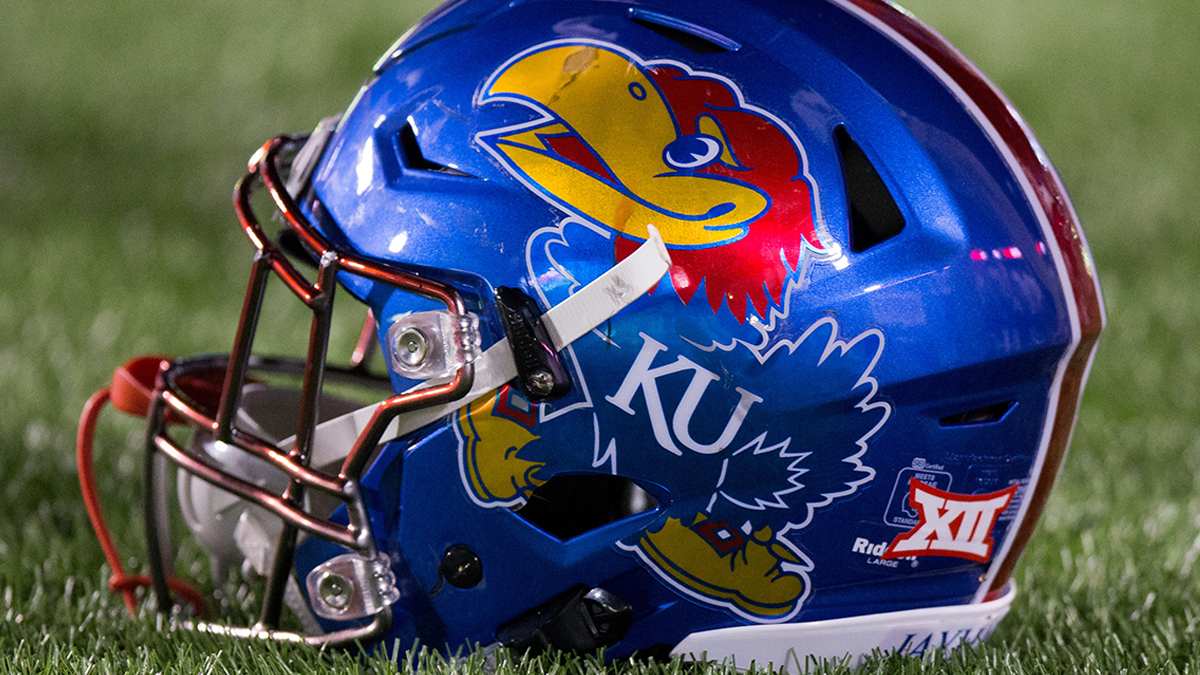 College Football World Reacts To Wild KansasArkansas Bowl Game