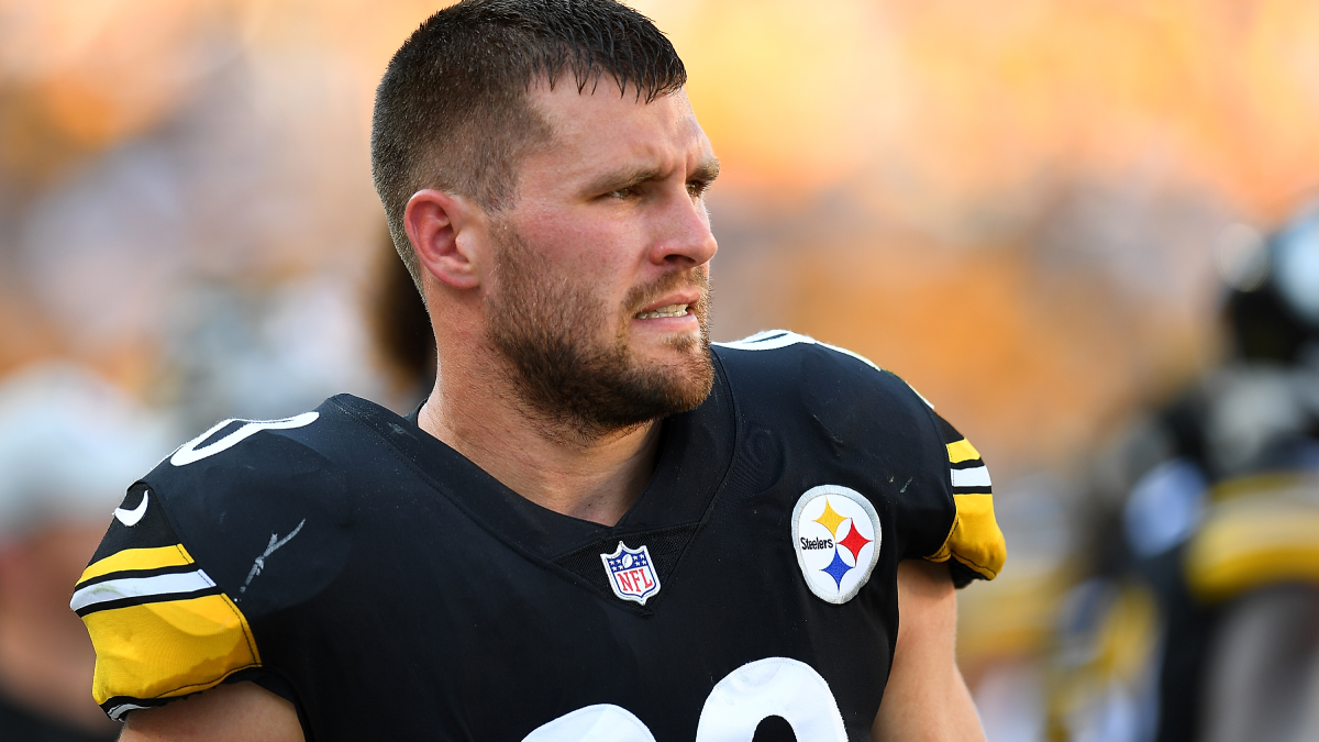 Steelers' T.J. Watt leaves vs Bengals with pectoral injury