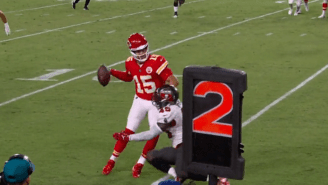 Patrick Mahomes Is Straight Up Embarrassing The Bucs Defense, Makes Them Look Silly With Incredible TD Pass