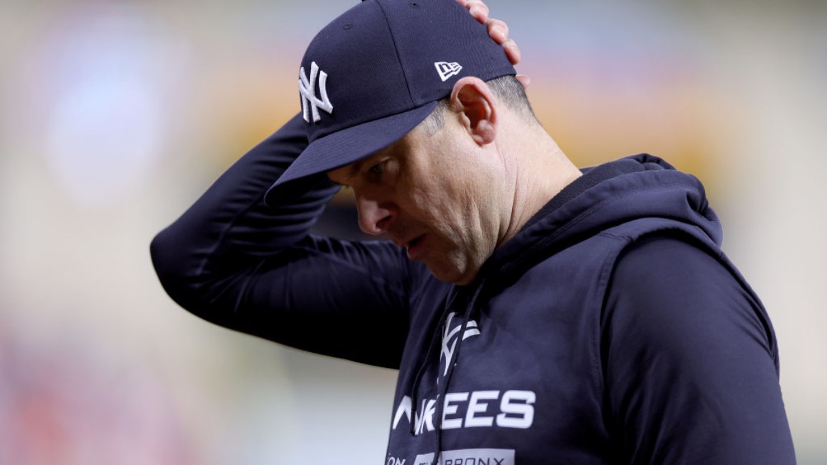 Yankees fans fed up with Aaron Boone's postgame attitude after extra  innings brings another ignominious loss for $280,000,000 roster